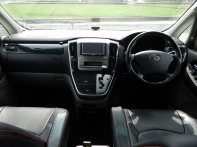 TOYOTA ALPHARD V