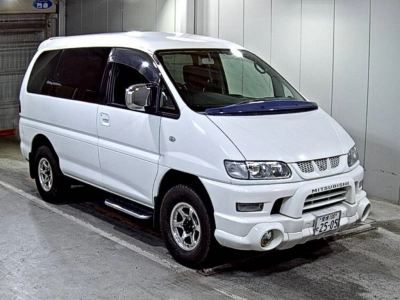 MITSUBISHI DELICA SPACE GEAR