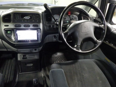 MITSUBISHI DELICA SPACE GEAR