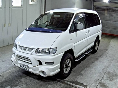 MITSUBISHI DELICA SPACE GEAR