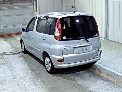 TOYOTA FUN CARGO