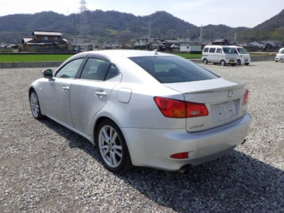LEXUS IS