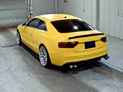 AUDI S5