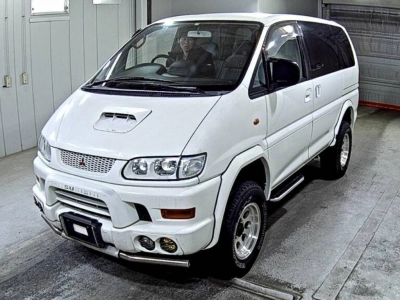 MITSUBISHI DELICA SPACE GEAR