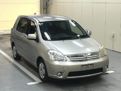 TOYOTA RAUM
