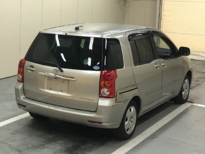 TOYOTA RAUM
