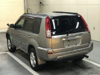 NISSAN X-TRAIL