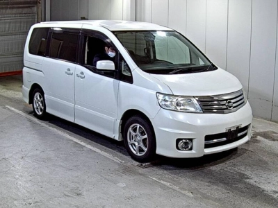 NISSAN SERENA
