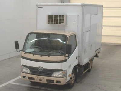 TOYOTA DYNA