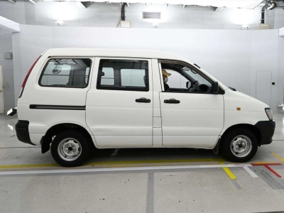 TOYOTA LITE ACE VAN