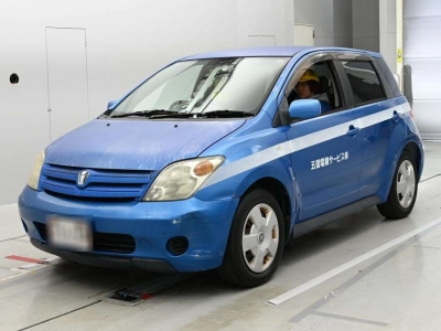 TOYOTA IST