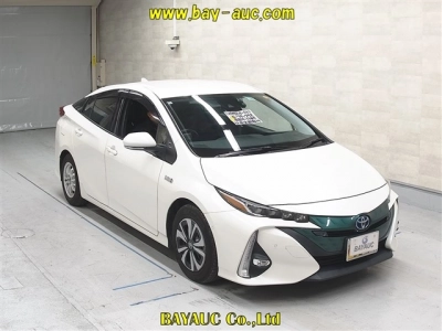 TOYOTA PRIUS PHV