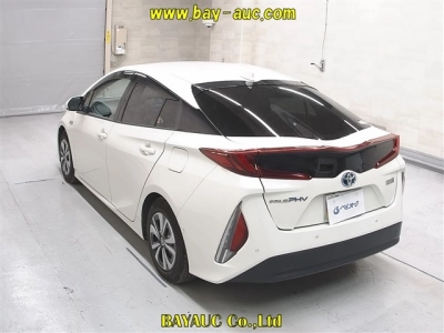 TOYOTA PRIUS PHV