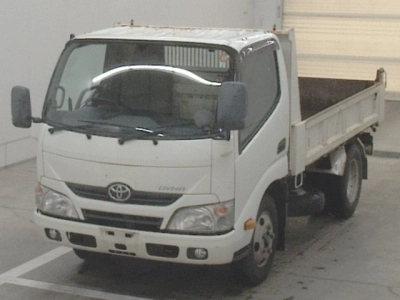 TOYOTA DYNA