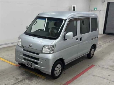 TOYOTA PIXIS VAN