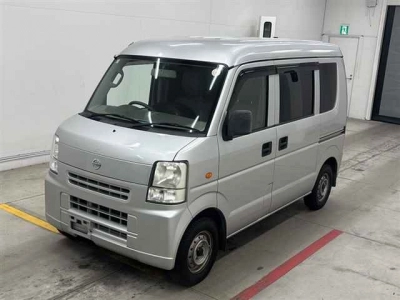 NISSAN NV100 CLIPPER