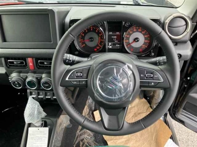 SUZUKI JIMNY NOMADE