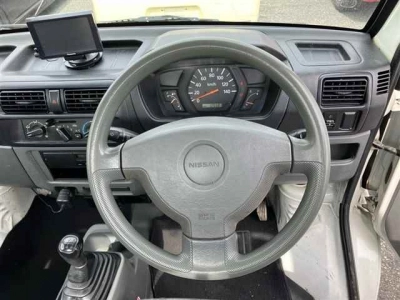 NISSAN CLIPPER TRUCK