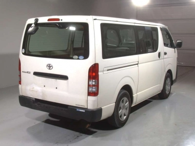 TOYOTA REGIUS VAN