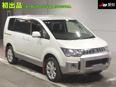 MITSUBISHI DELICA D:5
