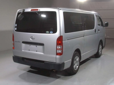 TOYOTA REGIUS VAN