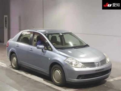 NISSAN TIIDA LATIO