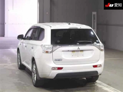 MITSUBISHI OUTLANDER PHEV