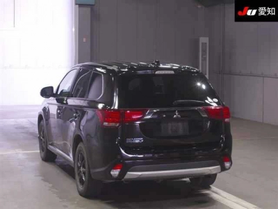 MITSUBISHI OUTLANDER PHEV