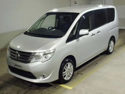 NISSAN SERENA