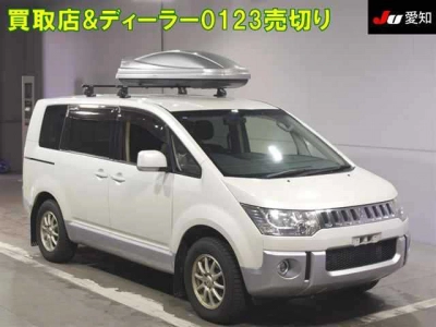 MITSUBISHI DELICA D:5