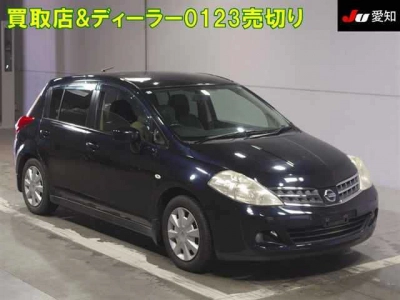 NISSAN TIIDA