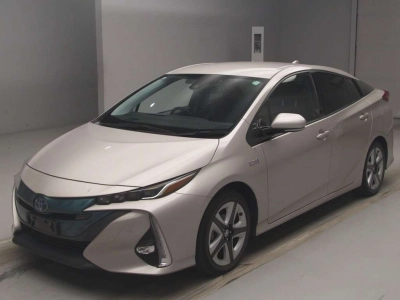 TOYOTA PRIUS PHV