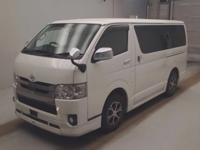 TOYOTA REGIUS VAN