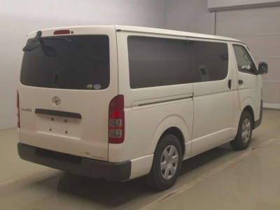 TOYOTA REGIUS VAN