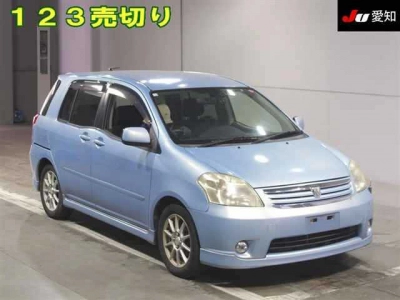 TOYOTA RAUM