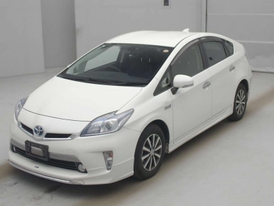 TOYOTA PRIUS PHV