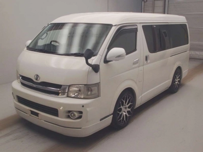 TOYOTA REGIUS VAN