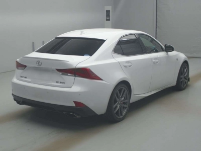 LEXUS IS