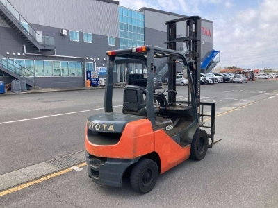 TOYOTA  FORKLIFT 