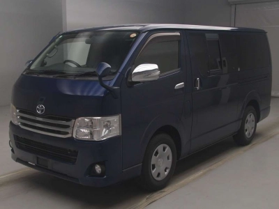 TOYOTA REGIUS VAN