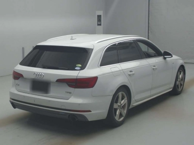 AUDI A4 AVANTE