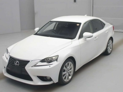 LEXUS IS