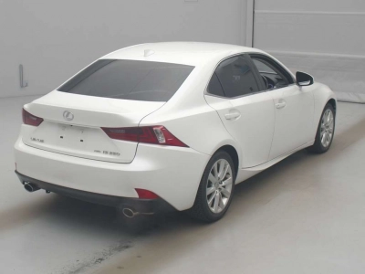 LEXUS IS