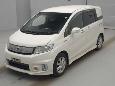 HONDA FREED SPIKE HYBRID