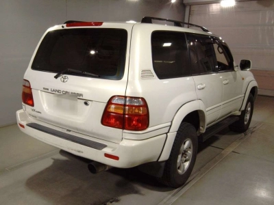 TOYOTA LAND CRUISER 100