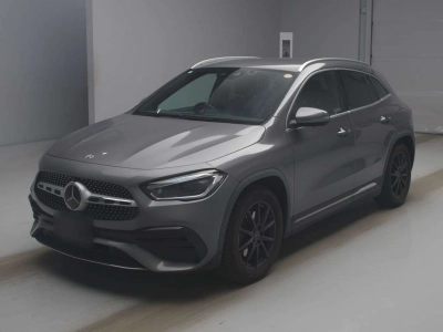 MERCEDES BENZ GLA