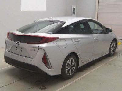 TOYOTA PRIUS PHV