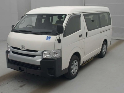TOYOTA HIACE WAGON