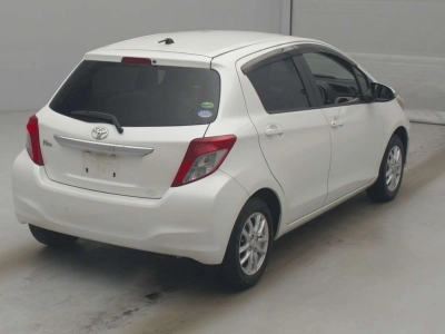 TOYOTA VITZ