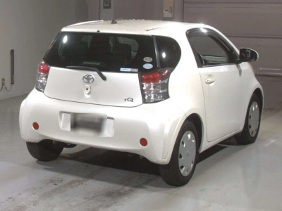 TOYOTA IQ